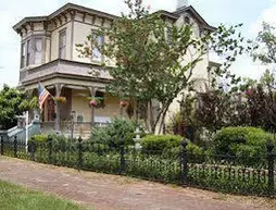 Roussell's Garden Bed & Breakfast | Georgia - Savannah (ve civarı) - Savana - Savannah Tarihi Şehir Merkezi