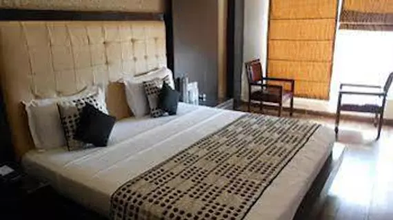 Hotel Delhi Pride | Batı Delhi - Ulusal Eyalet Başkenti Delhi - Delhi (ve civarı) - Yeni Delhi - Karol Bagh