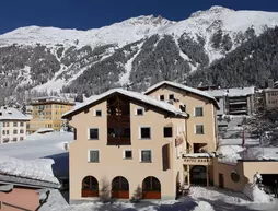 Hotel Garni Chesa Mulin | Maloja District - Graubuenden - Pontresina