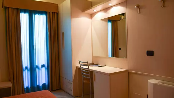 Hotel Losanna | Lombardy - Milano (ve civarı) - Milano