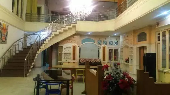 Casa Raffles Guesthouse | Yogyakarta Özel Bölgesi - Yogyakarta (ve civarı) - Yogyakarta - Kraton - Merkez Yogyakarta