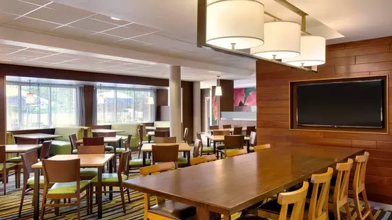 Fairfield Inn and Suites Lancaster East at The Outlets | Pensilvanya - Lancaster (ve civarı) - Lancaster