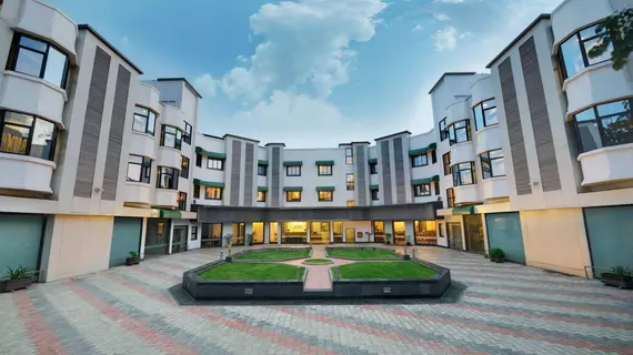 Daiwik Hotels | Maharaştra - Kopargaon