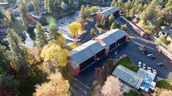 Bend Riverside Inn & Suites | Oregon - Bend (ve civarı) - Bend