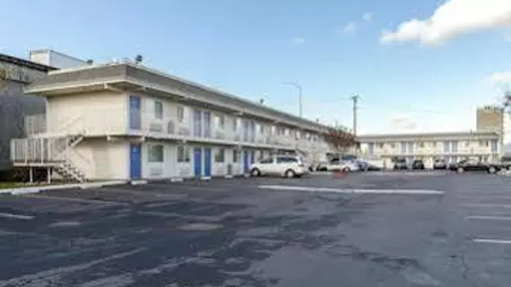 Motel 6 Hayward | Kaliforniya - Oakland (ve civarı) - Hayward