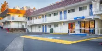 Motel 6 Mammoth Lakes