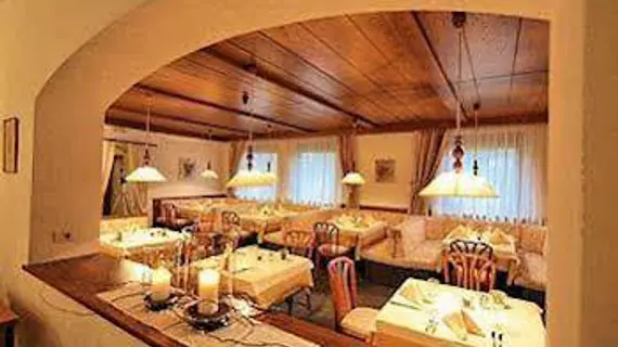 Hotel Des Alpes | Trentino-Alto Adige - Güney Tirol (il) - Lagundo