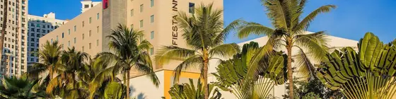 Fiesta Inn Puerto Vallarta Isla | Nayarit - Bahía de Banderas - Puerto Vallarta (ve civarı) - Puerto Vallarta - Las Glorias