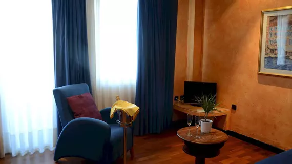 Hotel Tikar | Andalucia - Almeria İli - Levante Almeriense - Garrucha