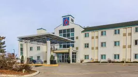 Motel 6 Saskatoon | Saskatchewan - Saskatoon - Kuzey Sanayi Bölgesi