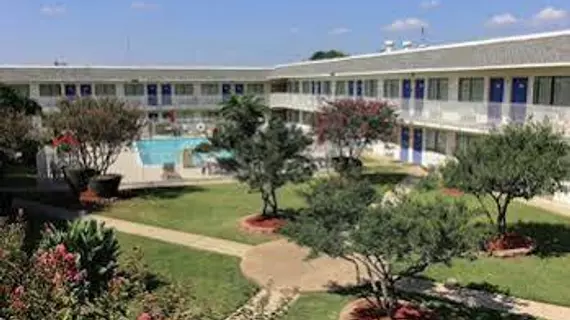 Motel 6 Austin North | Teksas - Austin (ve civarı) - Austin