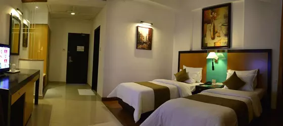 The Mercy Luxury Business Hotel | Kerala - Ernakulam Bölgesi - Koşin (ve civarı) - Koçi