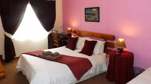 Zoete Inval Travellers Lodge Hostel/Backpacker | Western Cape (il) - Overberg District Municipality - Overstrand - Stanford - Greater Hermanus - Westcliff