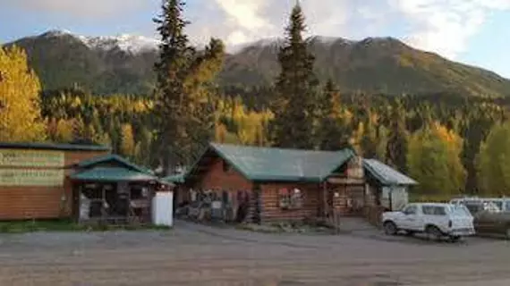 Gwin's Lodge & Roadhouse Est. 1952 | Alaska - Cooper Landing