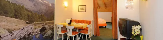 Hotel Alpenjuwel | Trentino-Alto Adige - Güney Tirol (il) - Curon Venosta