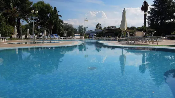 Hotel Santa Lucia | Puglia - Lecce (il) - Santa Cesarea Terme