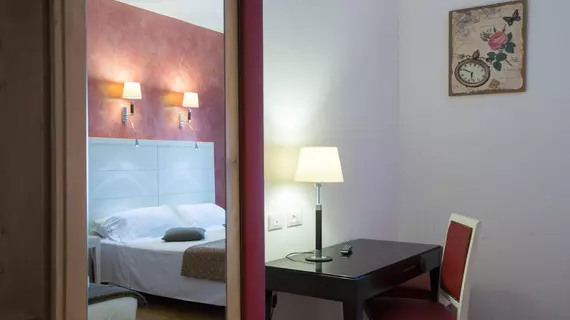 Floris Hotel | Lazio - Roma (ve civarı) - Roma Kent Merkezi - Rione XVIII Castro Pretorio