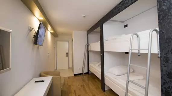 Hostel Sveti Kriz | Split-Dalmaçya - Kastela