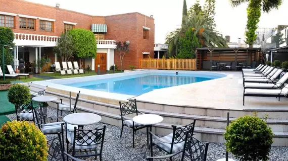 Yaguaron Hotel (San Nicolas) | Buenos Aires (ili) - San Nicolas de los Arroyos (ve civarı) - San Nicolas de los Arroyos