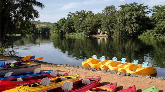 The Royal Senchi | Akosombo