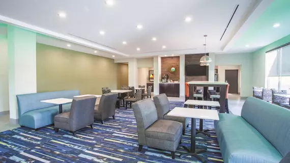 La Quinta Inn and Suites Cullman | Alabama - Cullman (ve civarı) - Cullman