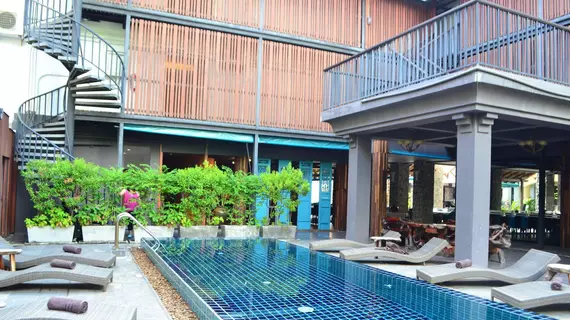 LAP ROI KARON BEACHFRONT | Phuket (ve civarı) - Thalang