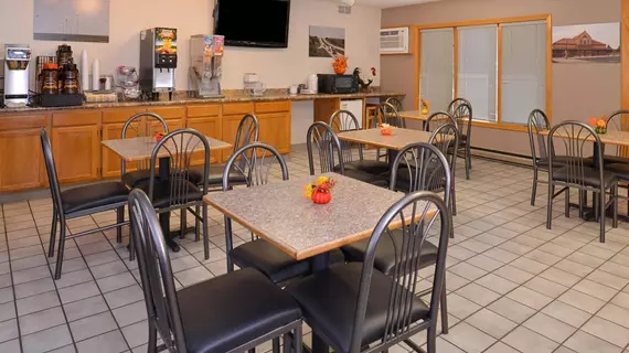 Americas Best Value Inn and Suites | Iowa - Atlantic (ve civarı) - Atlantic