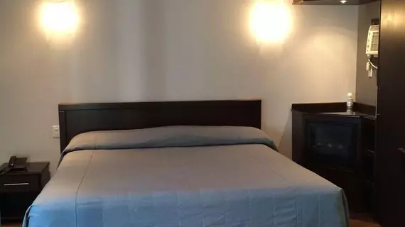 Olux Hotel-Motel-Suites | Quebec - Montreal (ve civarı) - Laval