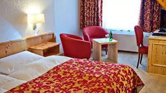 Hotel Engiadina | Maloja District - Graubuenden - Zuoz