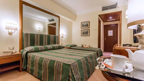 Hotel Regio | Lazio - Roma (ve civarı) - Roma Kent Merkezi - Rione XVIII Castro Pretorio