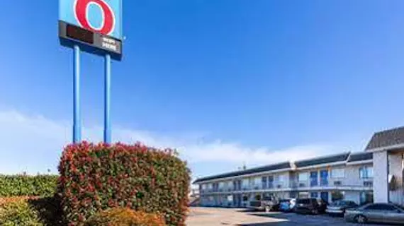 Motel 6 Dallas - Irving | Teksas - Dallas (ve civarı) - Irving