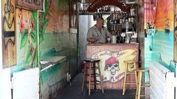 Smallest Bar Inn | Florida - Key West - Key West Tarihi Bölgesi