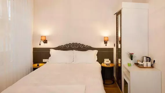 Hotel Pino Verde |  Istanbul  - Beyoğlu - Sütlüce Mahallesi