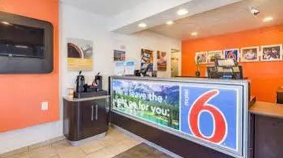 Motel 6 Denver - Lakewood | Kolorado - Denver (ve civarı) - Lakewood