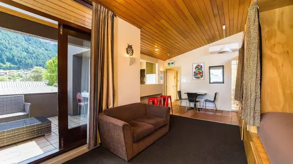 Sir Cedrics Tahuna Pod Hostel | Otago - Queenstown (ve civarı) - Queenstown