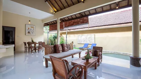 Putri Bali Suite Villas | Bali - Badung - Günbatımı Yolu