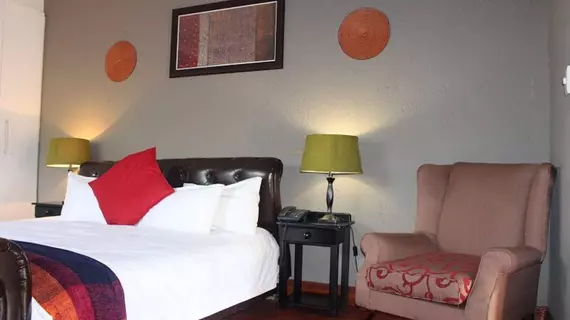 Flamboyant Guest Lodge | Gauteng - City of Tshwane - Johannesburg (ve civarı) - Sandton