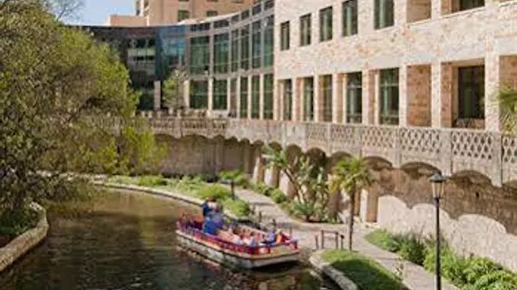 Embassy Suites San Antonio Riverwalk-Downtown | Teksas - San Antonio (ve civarı) - San Antonio - San Antonio Merkezi