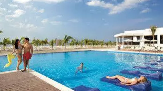 Hotel Riu Playa Blanca | Cocle - Rio Hato - El Farallon del Chiru