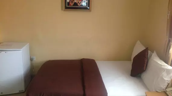 De Lawrence Court & Suites | Lagos (ve civarı) - Lagos - Onigbongbo - Ikeja