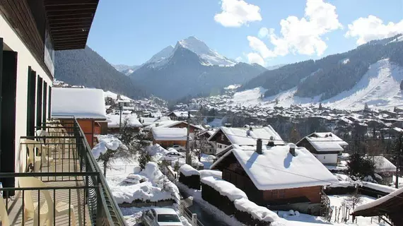 Hôtel l’Ours Blanc | Auvergne-Rhone-Alpes - Haute-Savoie (bölge) - Morzine