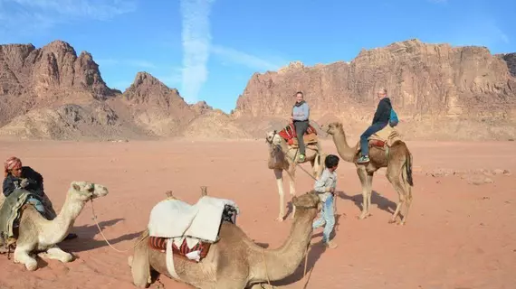 Black Irish Camp And Tours | Akabe İli - Wadi Rum