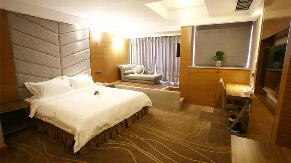 Chengdu Tulip Inn Airport Hotel | Sişuan - Chengdu - Shuangliu District