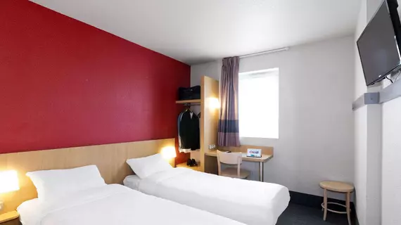 B&B Hôtel NANTES Rezé St Sébastien | Pays de la Loire - Loire-Atlantique - Nantes (ve civarı) - Saint-Sebastien-sur-Loire