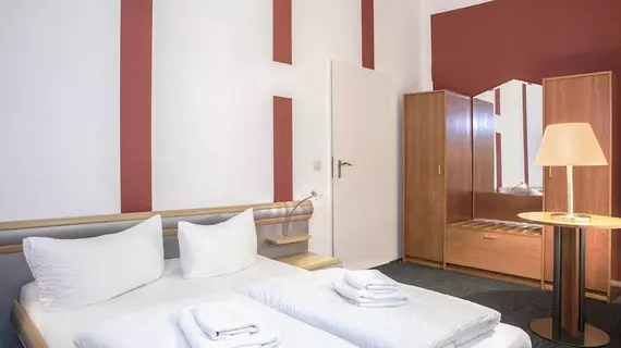 Hotel-Pension Insor | Berlin (ve civarı) - Friedrichshain-Kreuzberg - Friedrichshain