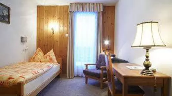 MittendrINN Arosa B&B | Maloja District - Graubuenden - Arosa