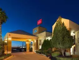 Ramada San Antonio/Near Seaworld | Teksas - San Antonio (ve civarı) - San Antonio - Batı San Antonio