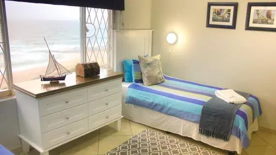 Amanzi Beach House | KwaZulu-Natal (il) - Hibiscus Coast - Hibberdene