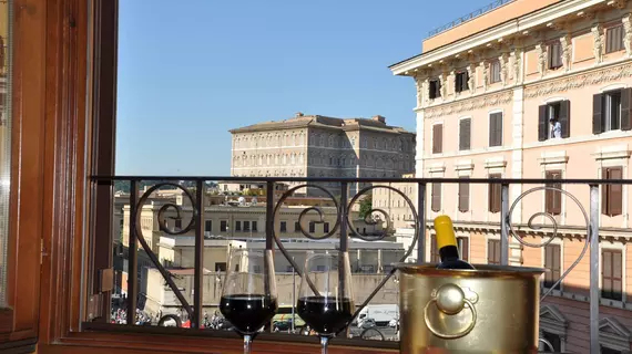 Le Suite Di Via Ottaviano - Suite in Rome B&B | Lazio - Roma (ve civarı) - Roma Kent Merkezi - Prati