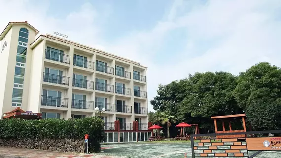 Stone and Wind Resort | Jeju Adası - Seogwipo - Seogwipo Şehri